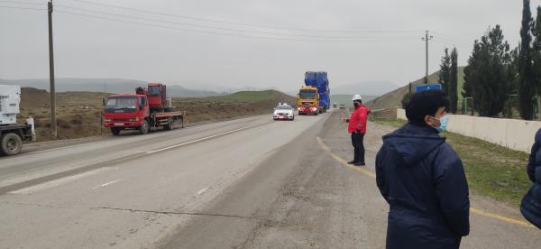 21 ədəd 302 tonluq mühərriklərin, 7 ədəd 100 tonluq transformatorların və 21 ədəd 77 tonluq generatorların daşınması Sənqəçal Elektrik Stansiyası – Qobu Elektrik Stansiyası