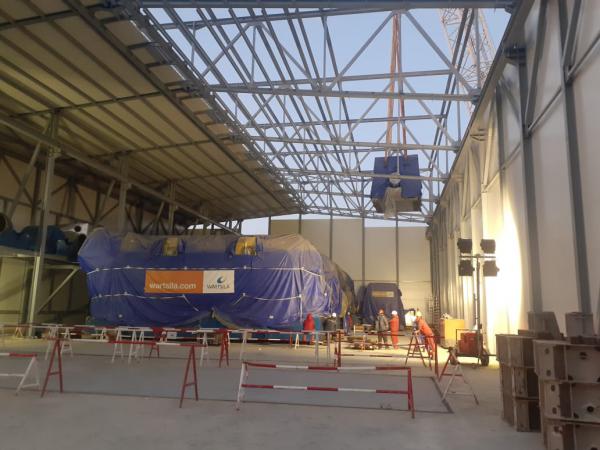 21 ədəd 302 tonluq mühərriklərin, 7 ədəd 100 tonluq transformatorların və 21 ədəd 77 tonluq generatorların boşaldılması və montajı